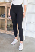 Load image into Gallery viewer, Seamless Thick Winter Leggings
