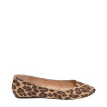 Load image into Gallery viewer, Leopard Ballet Flats
